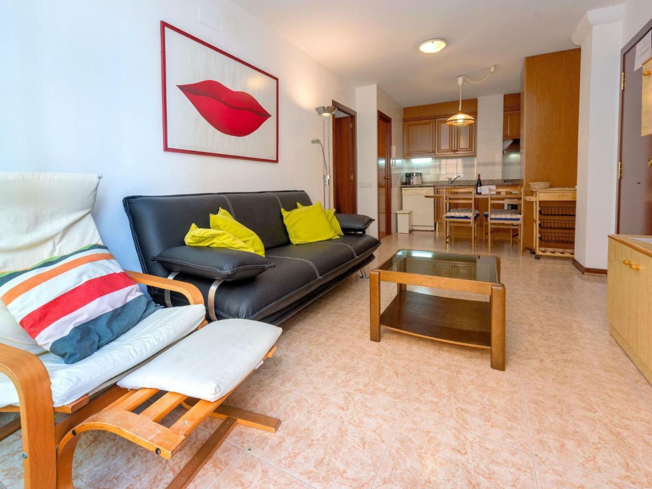 Apartment Primer De Maig By Interhome Ситжес Екстериор снимка